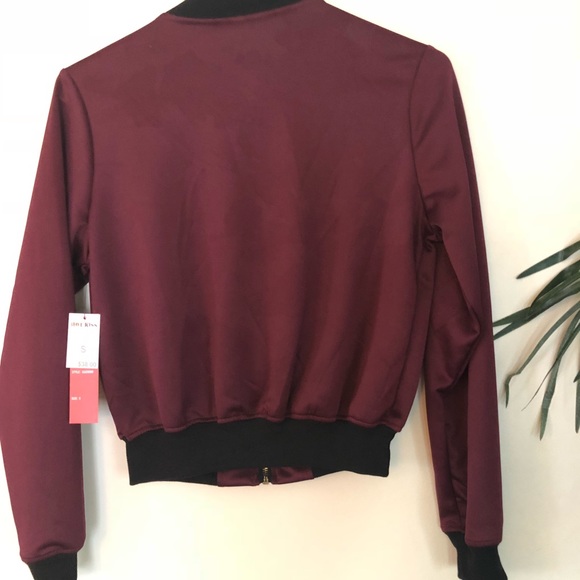 Maroon Cropped Jacket - Picture 3 of 3